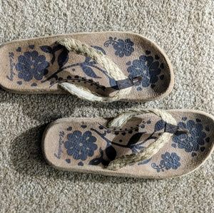 Like New Unionbay Sandals